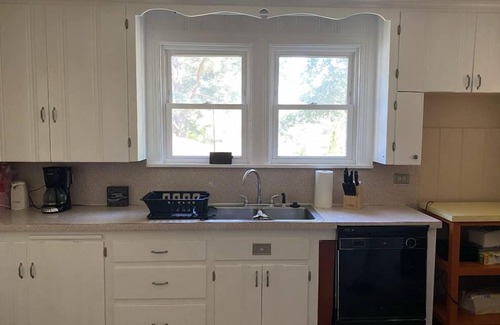 Norwalk House | Quaint Victorian Style Getaway in Norwalk Ohio