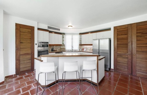 Cerro Gordo Villa | Quaint villa Beach access Elina