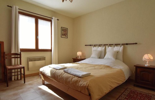 Argelliers Villa | Quaint Villa in Argelliers with Private Swimming Pool