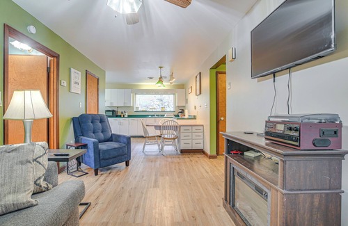 Zanesville House | Quaint Zanesville Home w/Game Room & Yard!