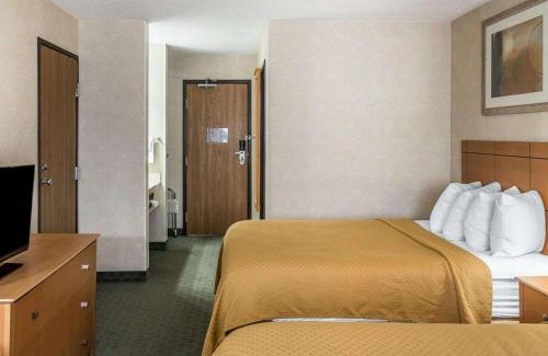 Cedar Rapids Hotel | Quality Inn at Collins Road - Cedar Rapids