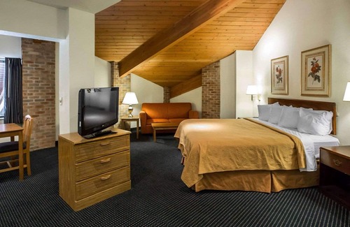 Dundee Hotel | Quality Inn Dundee