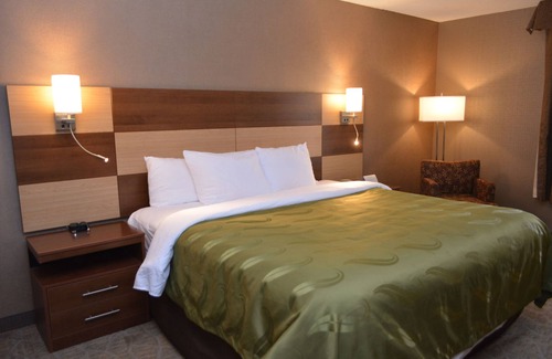 Schooleys Mountain Hotel | Quality Inn Hackettstown - Long Valley