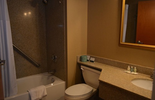 Schooleys Mountain Hotel | Quality Inn Hackettstown - Long Valley
