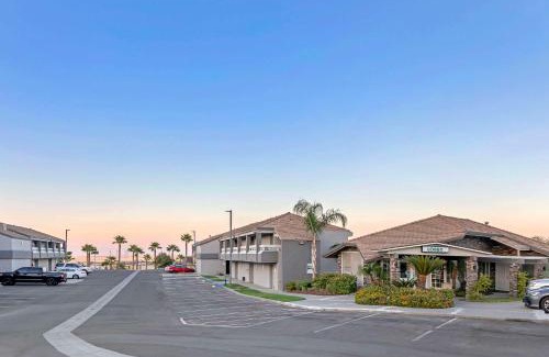 Kettleman City Hotel | Quality Inn Kettleman City near Hwy 41