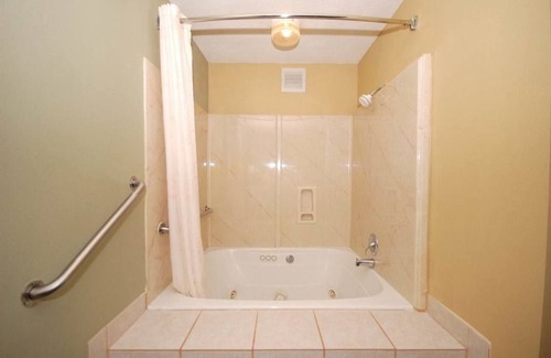 Mount Pleasant Hotel | Quality Inn Mt. Pleasant