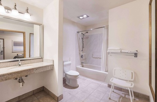 King City Hotel | Quality Inn Near Fort Hunter Liggett