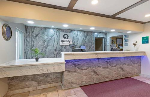 Newton Hotel | Quality Inn Newton at I-80