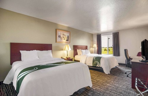 Parsons Hotel | Quality Inn Parsons North