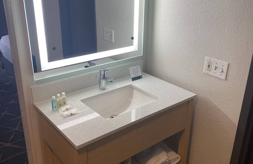 Spring Valley Hotel | Quality Inn Spring Valley - Nanuet