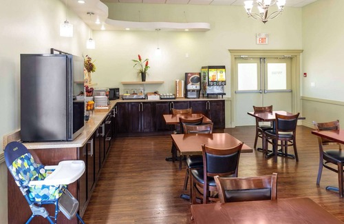 Whitecourt Hotel | Quality Inn & Suites