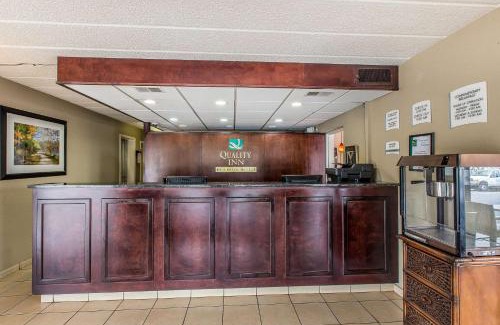 Easley Hotel | Quality Inn & Suites Easley - Greenville