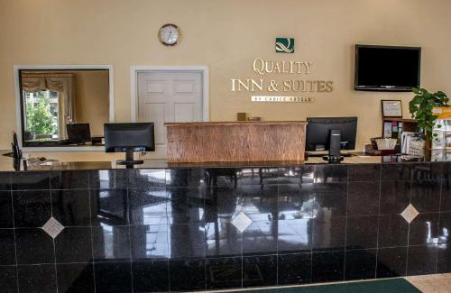 Fife Hotel | Quality Inn & Suites Fife Seattle