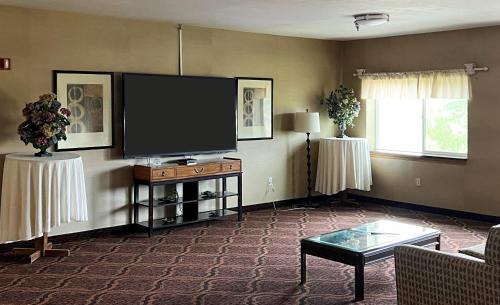 Grants Hotel | Quality Inn & Suites Grants - I-40