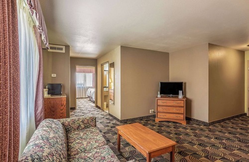 Hannibal Hotel | Quality Inn & Suites Hannibal