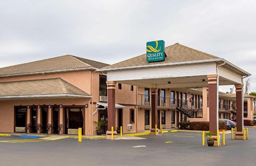 Boys Ranch Hotel | Quality Inn & Suites Live Oak I-10 Exit 283