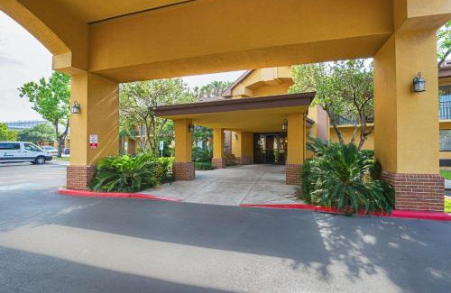 South Main Hotel | Quality Inn & Suites NRG Park - Medical Center