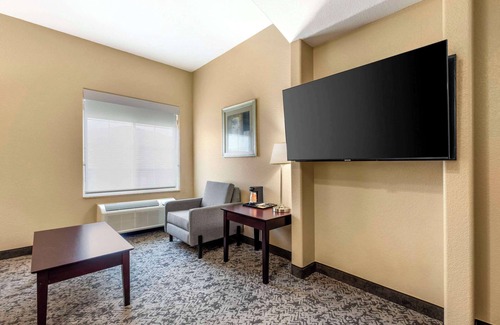 Groesbeck Hotel | Quality Inn & Suites