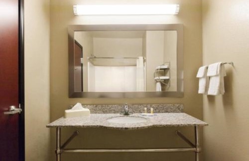 Groesbeck Hotel | Quality Inn & Suites
