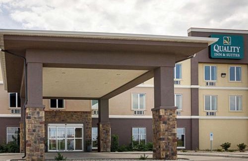 Minot Hotel | Quality Inn & Suites