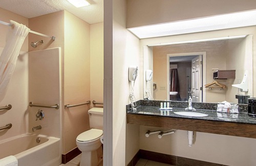 Thomaston Hotel | Quality Inn Thomaston
