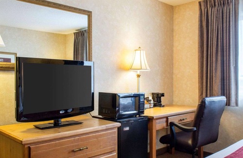 Brandon Hotel | Quality Inn