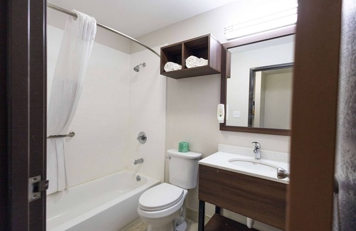 Carrollton Hotel | Quality Inn