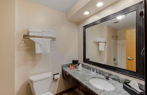 Hamilton Hotel | Quality Inn