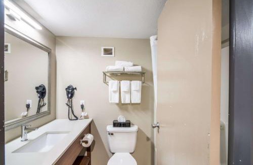 Gates-North Gates Hotel | Quality Inn