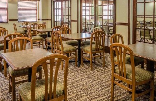 Jeffersonville - Clarksville Hotel | Quality Suites Jeffersonville - Louisville North