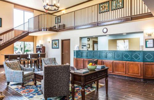 Paducah Hotel | Quality Suites Paducah I-24