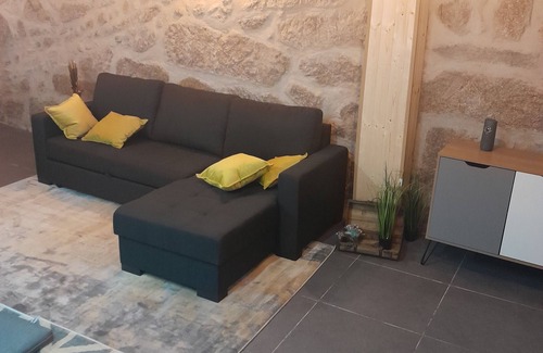 Nelas House | Quarto c/Banheira de Hidromassagem e Piscina e Jardim de uso Partilhado