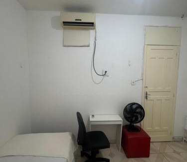 Nazare House | Quarto Privativo, Area Nobre Centro de Belem, wi fi e Central de Ar Terreo1