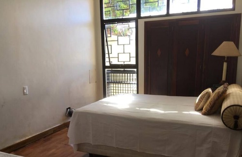 Uberaba Bed & Breakfast | Quarto-Suite em residencia alto padrao.
