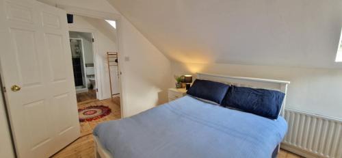 Cork City Centre Hotel | Quayside 2BD Above Live Music Venue & Bar