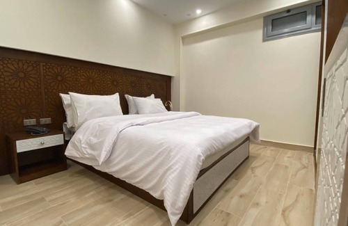Al Haram House | Queen Cleopatra