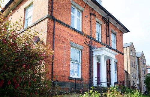 Scarborough Apartment | Queen Margarets Lodge