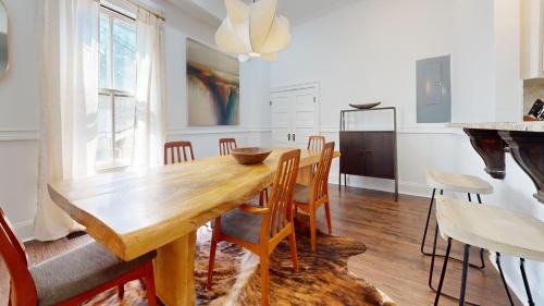 Virginia Highland House | Queen's Gambit