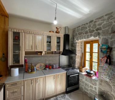 Karuc House | Queen’s vintage house