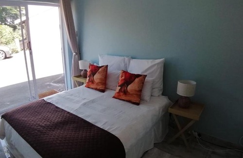Gillitts Bed & Breakfast | Queenz Bed & Breakfast