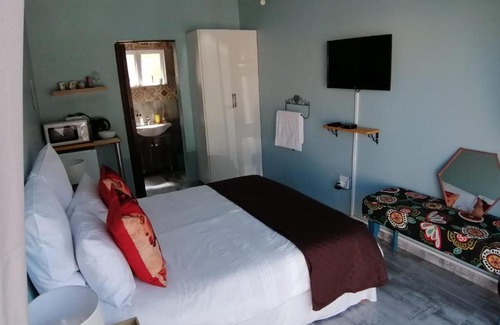 Gillitts Bed & Breakfast | Queenz Bed & Breakfast
