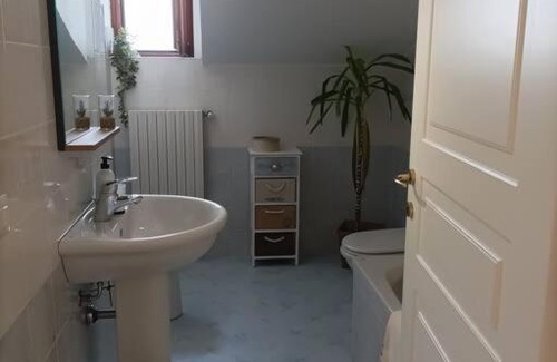 Santhia Apartment | QuickHome La Primula