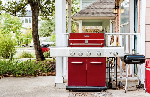 Swede Hill House | Quiet 2 Story | Walkable to East Side Eateries