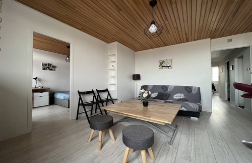 Ponts Jumeaux Apartment | Quiet 4-room apartment with view