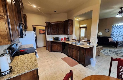 Logan County House | Quiet Acre Retreat. Guest 6. Pet Friendly. Wi-fi.