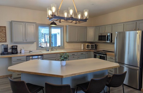 Big Sky House | Quiet and Charming Big Sky home