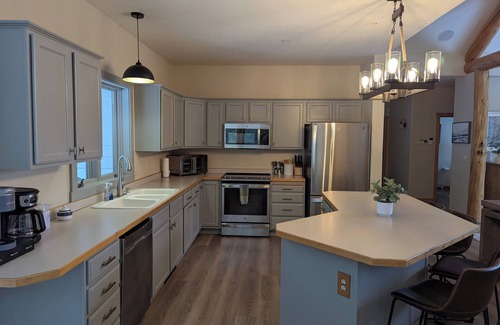 Big Sky House | Quiet and Charming Big Sky home