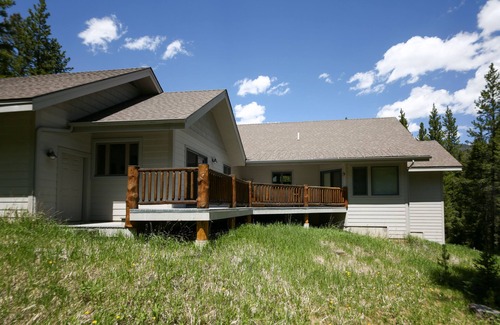 Big Sky House | Quiet and Charming Big Sky home