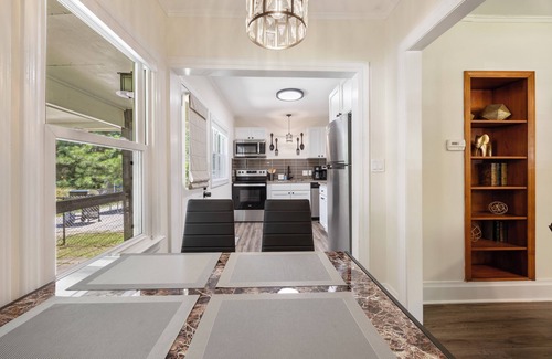 Durham House | Quiet and contemporary home in coveted Watts-Hillendale. Close to Duke/VA.