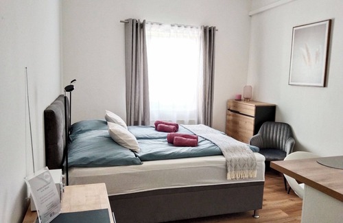 Sankt Polten Apartment | Quiet apartment for 2-4 persons with terrace (in the center of St. Pölten)